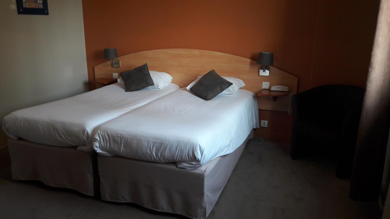 Le Relais De L'Argoat Hotel Belle-Isle-en-Terre Ngoại thất bức ảnh